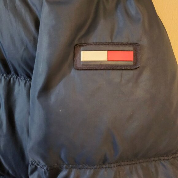Tommy Hilfiger Men's Classic Hooded Puffer Jacket - Size L - Picture 3 of 10